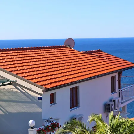 Seaside Hrka - With Terrace And Sea View 3 オレビック